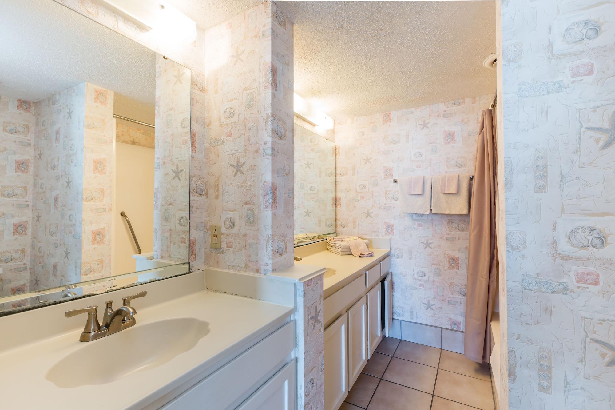 Ocean Towers Resort Atlantic Beach Екстериор снимка
